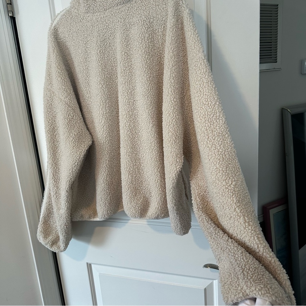 Old Navy Crop Sherpa Quarter Zip Pullover Sweatshirt in Cream - Picture 10 of 11